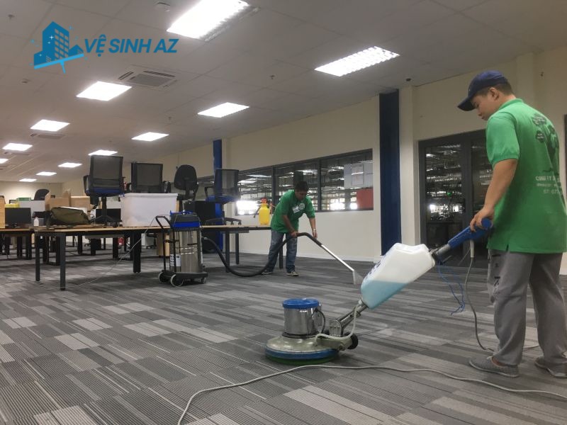 Đội ngũ chuyên nghiệp, tận tình Đội ngũ chuyên nghiệp, tận tình